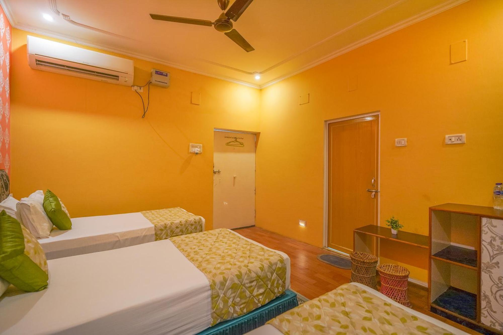 Tara Guest House Varanasi Exteriör bild