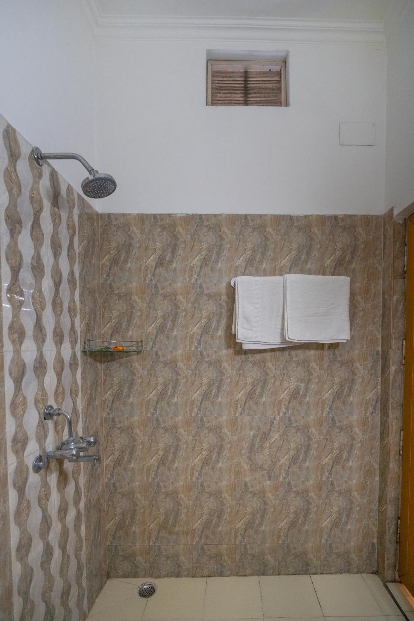 Tara Guest House Varanasi Exteriör bild
