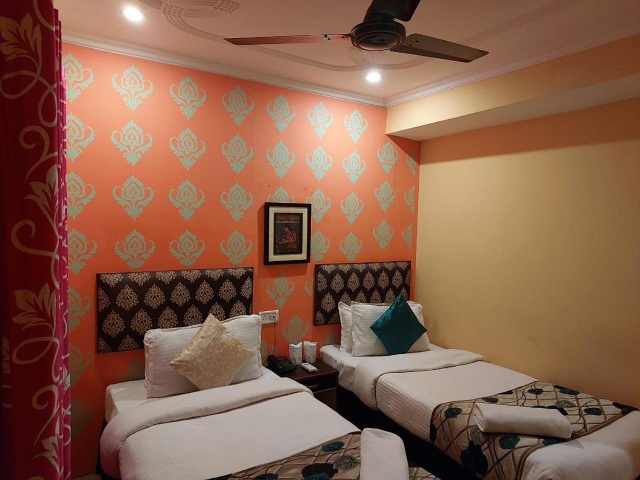 Tara Guest House Varanasi Exteriör bild