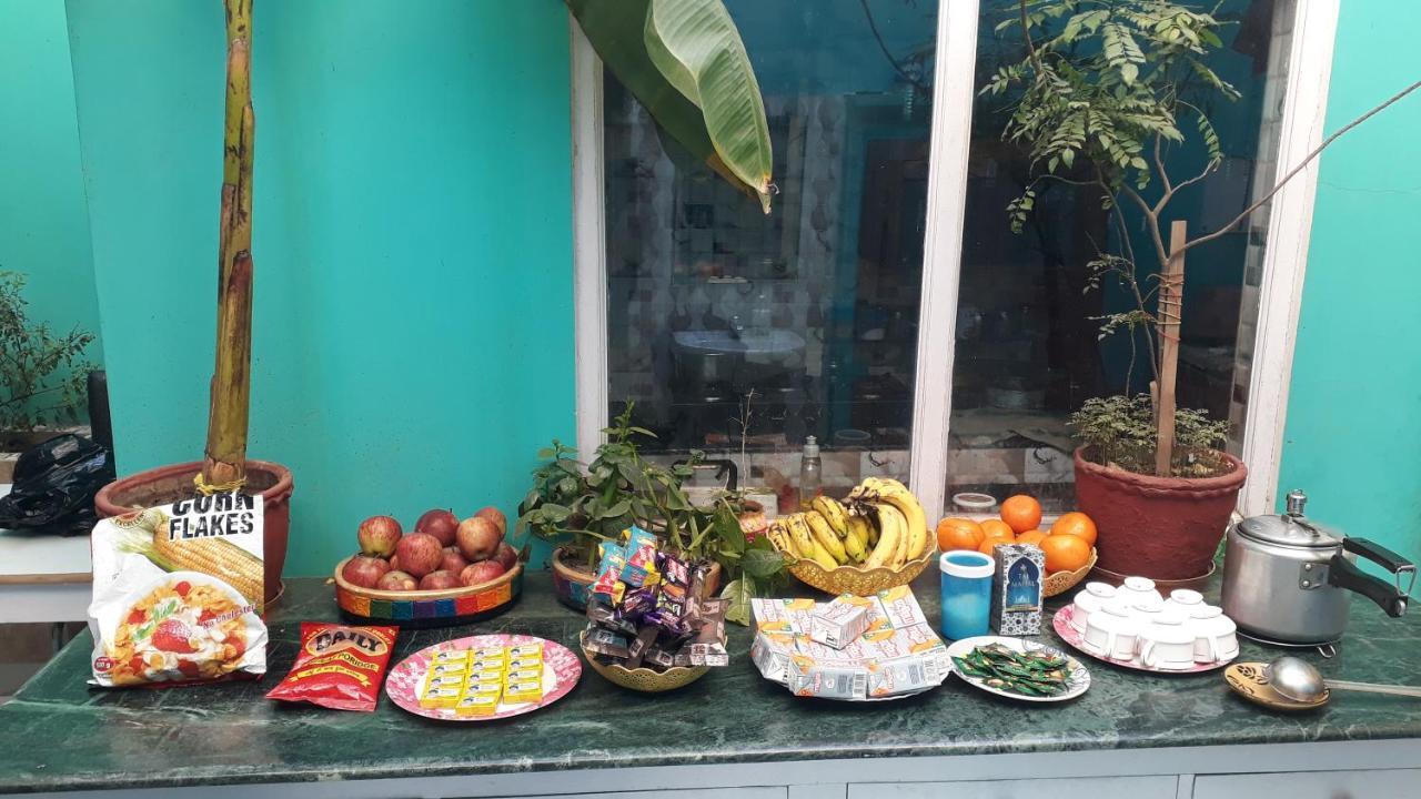 Tara Guest House Varanasi Exteriör bild