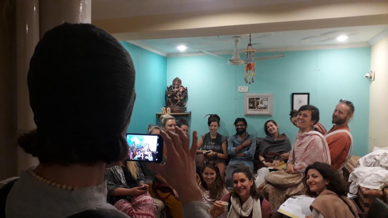 Tara Guest House Varanasi Exteriör bild