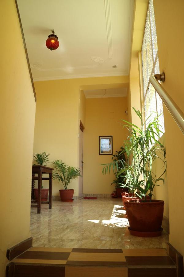 Tara Guest House Varanasi Exteriör bild